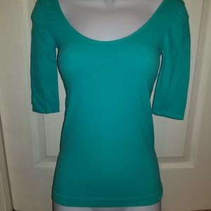 bebe top Size M/L BNWT